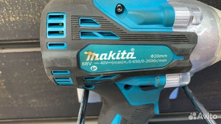 Аккумуляторная дрель-шуруповерт Makita