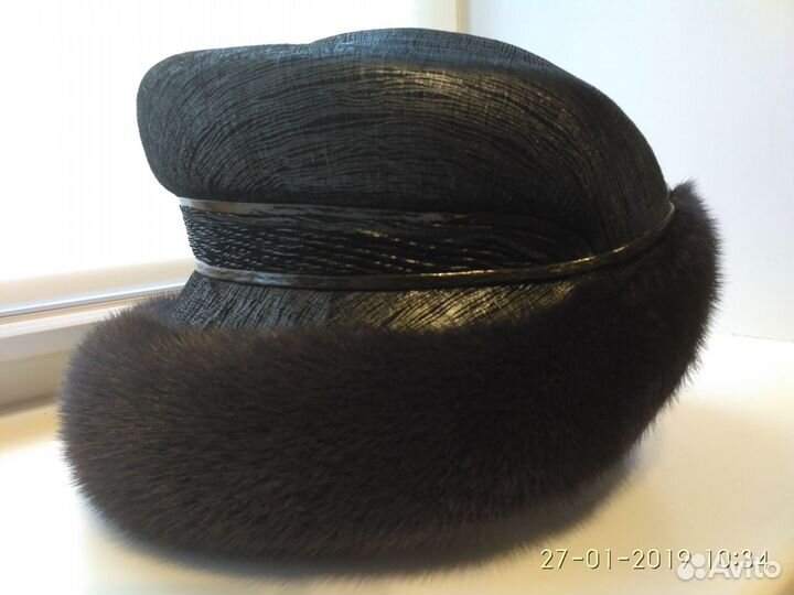 Шапка с мехом норки