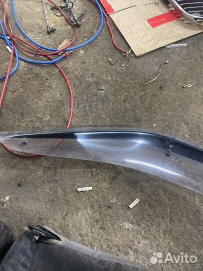 Ветровик Mazda Demio DW3D передний правый