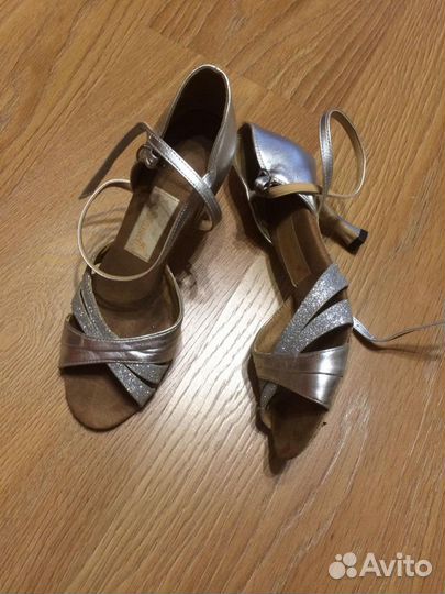 Туфли для бальных танцев
