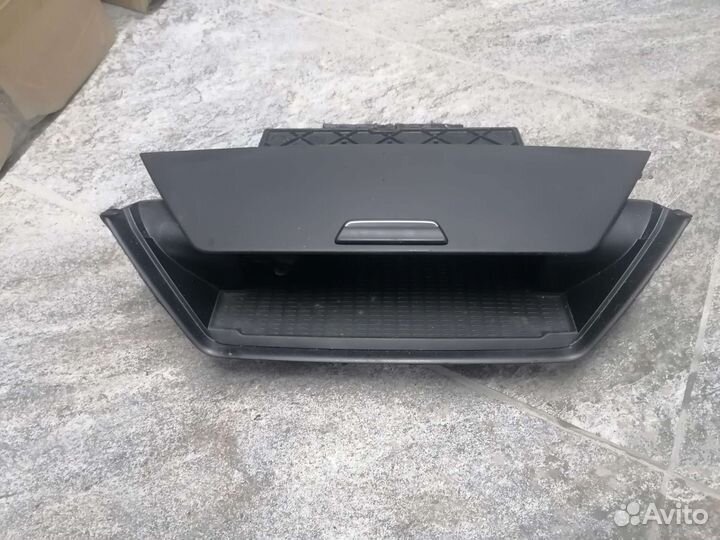 Бардачек бмв Х1