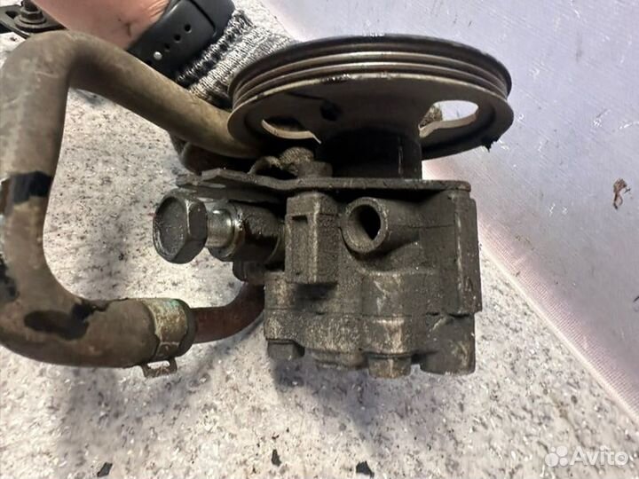 Насос гур Nissan Almera Classic B10 1.6