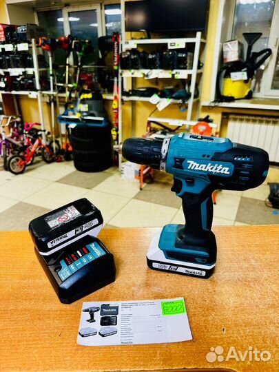 Шуруповерт Makita DF488DWE