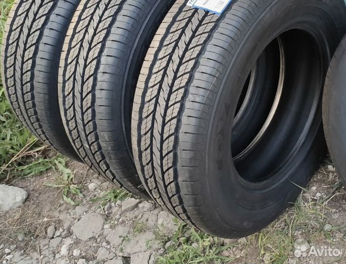 Toyo Open Country U/T 215/60 R17