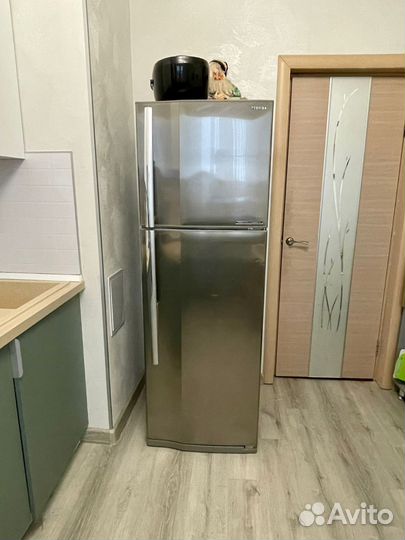 Холодильник Toshiba
