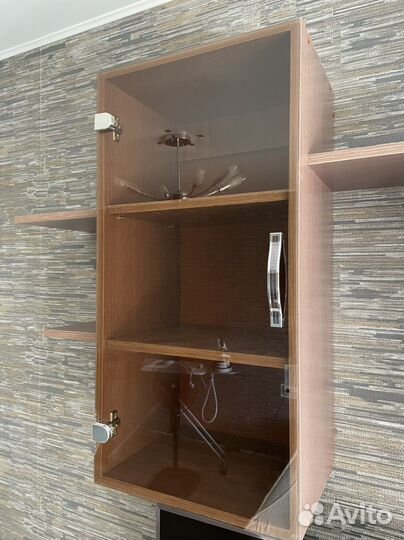 Шкафчик навесной