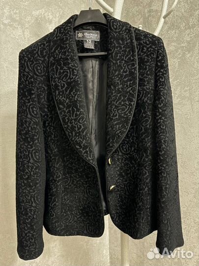 Костюм женский