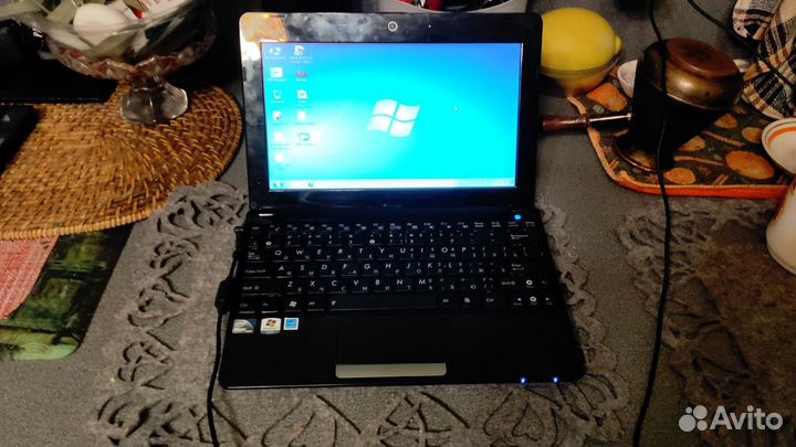 Нетбук asus