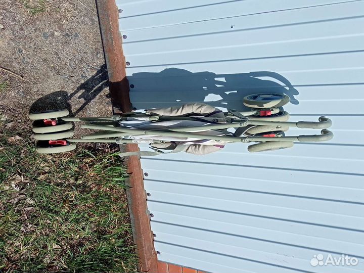 Прогулочная коляска