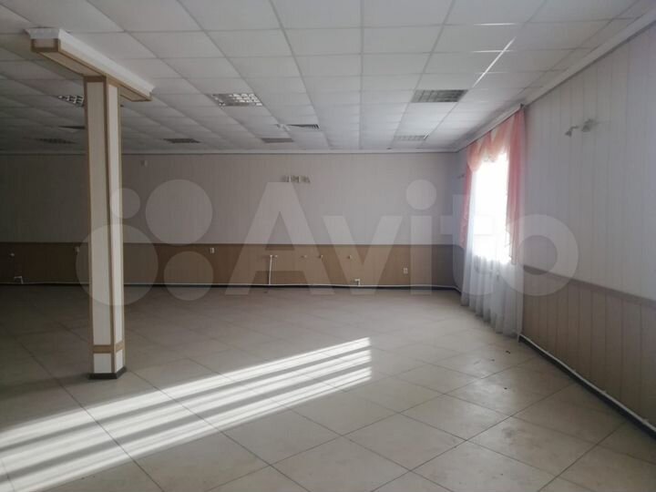 Здание, 400 м²