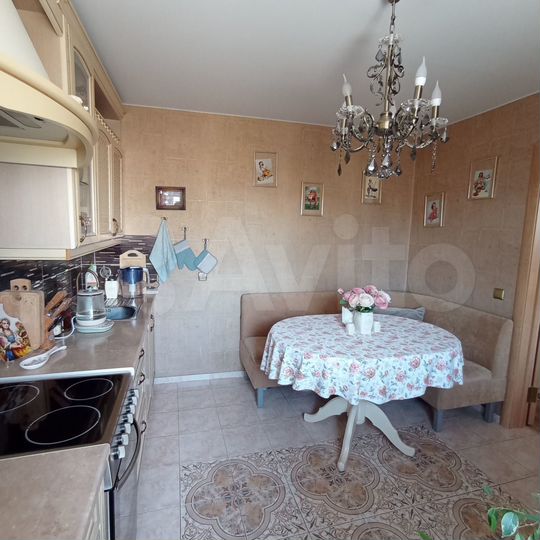 2-к. квартира, 74,8 м², 2/5 эт.