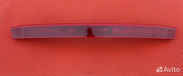 Фонарь стоп сигнала Dodge Intrepid 2