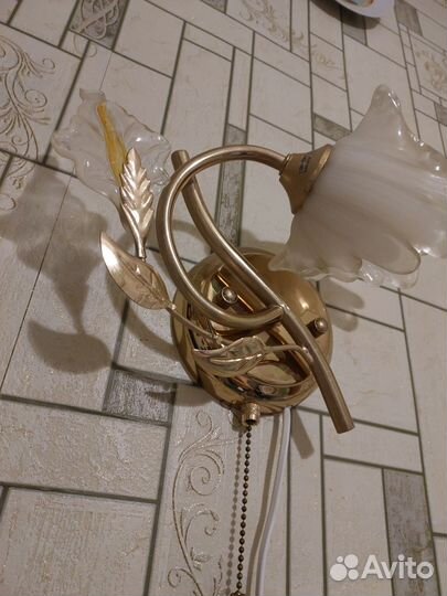 Настенный светильник