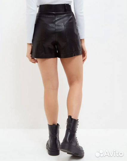 Новые шорты без ремня