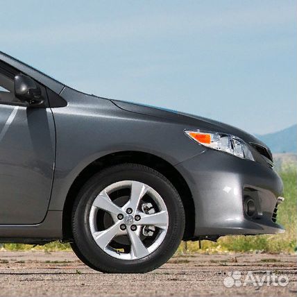 Крыло переднее правое в цвет Toyota Corolla E150