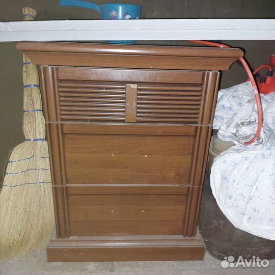 Тумбочка бу