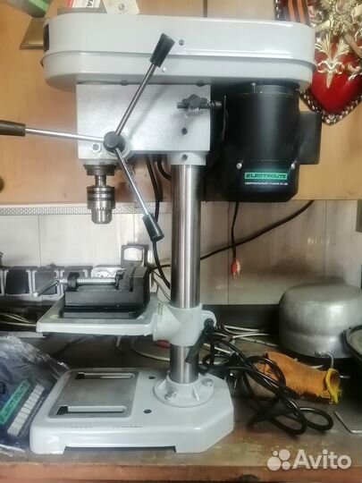Продам станок сверлильный