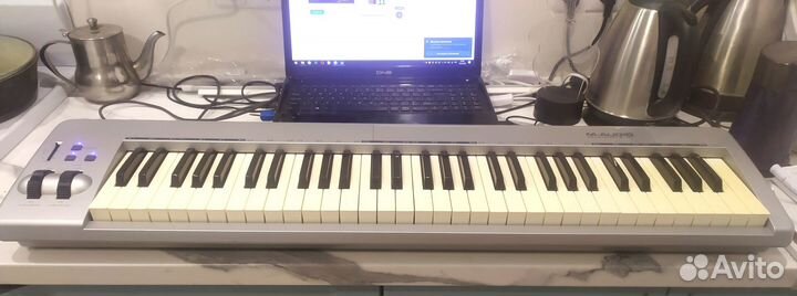 M-audio клавиатура 61es