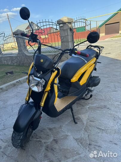 Скутер Vento Naked 150куб