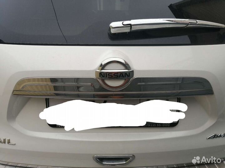 Хромовая накладка Nissan x-trail