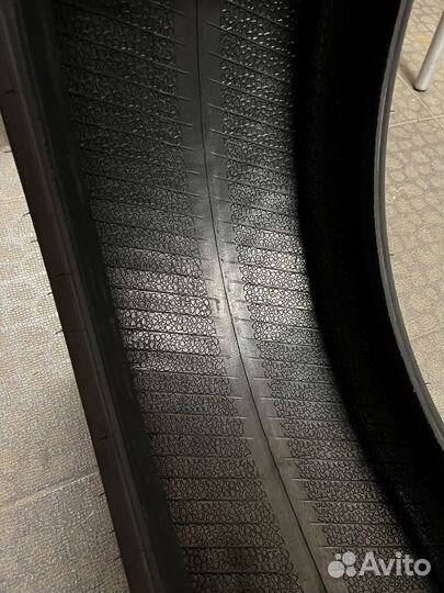 Bridgestone 613V 255/45 R20 105