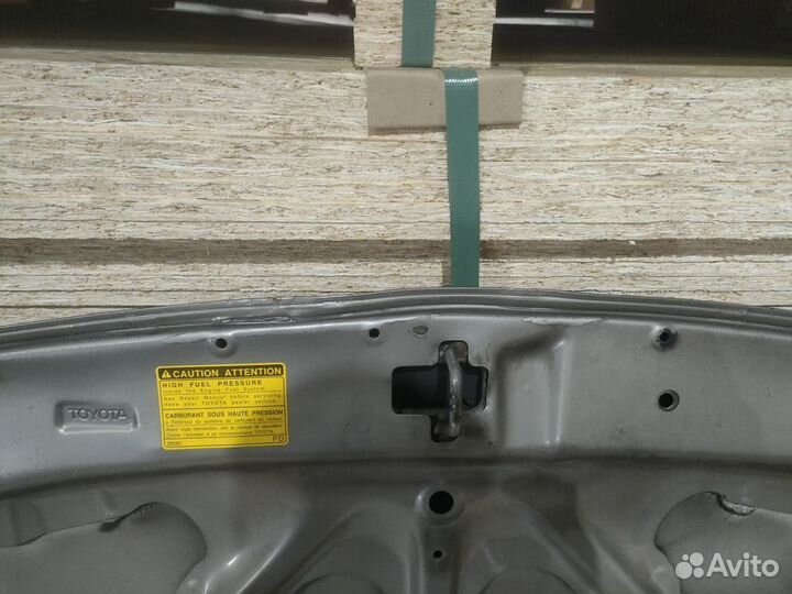 Передний капот Тойота Авенсис т250