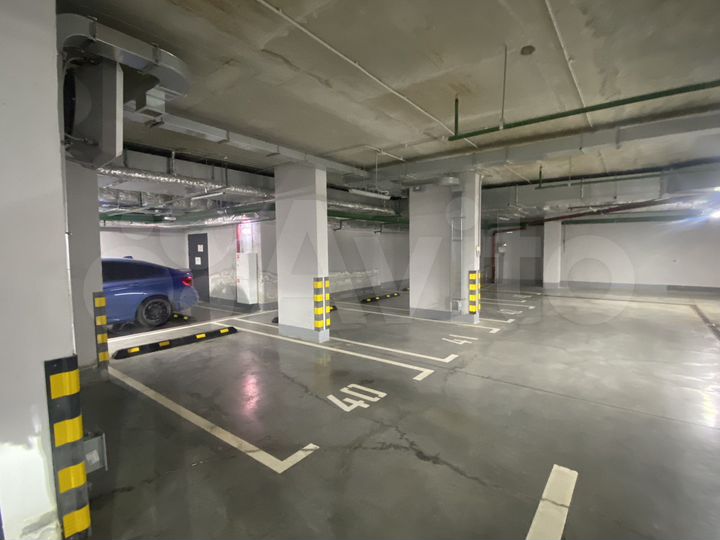 Машиноместо, 14 м²