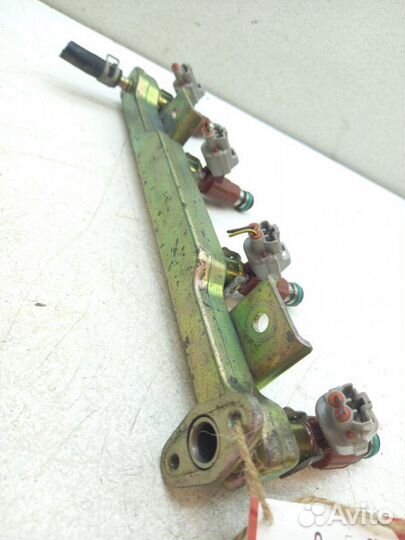 Форсунка топливная Nissan Almera N16 QG15DE