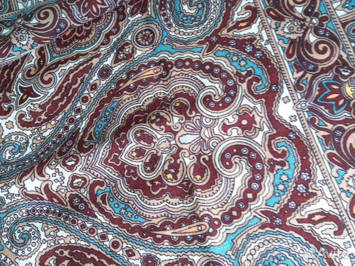 Платок шерстяной павловопосадский 