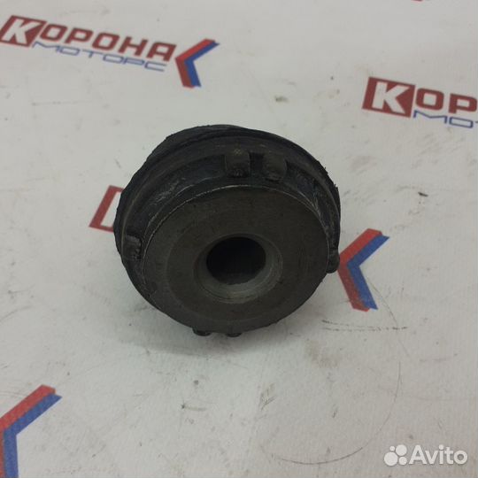 Сайленблок рычага подвески mercedes W124