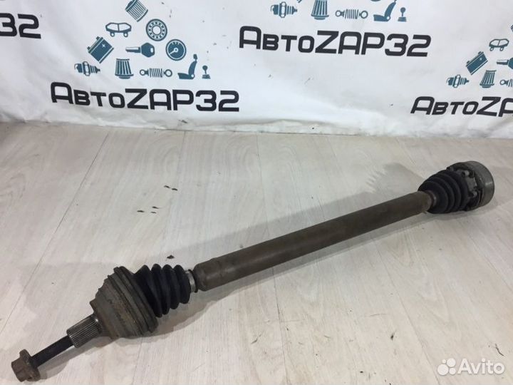 Привод правый Skoda Octavia A5 BSE 2013