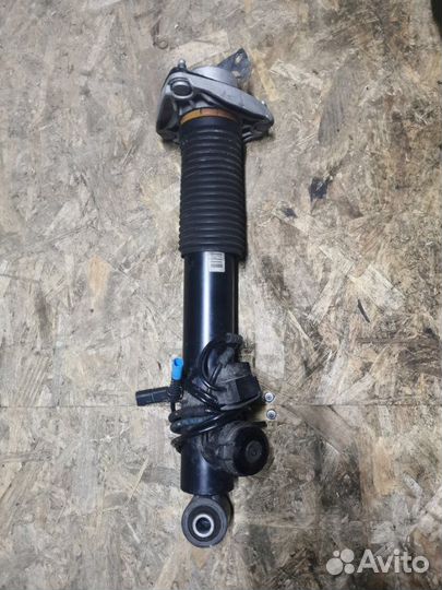Стойка амортизатора задняя левая Bmw X6 F16 4.0