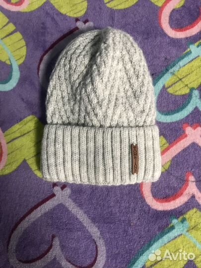 Продам новый зимний комплект женскую шапку и снуд