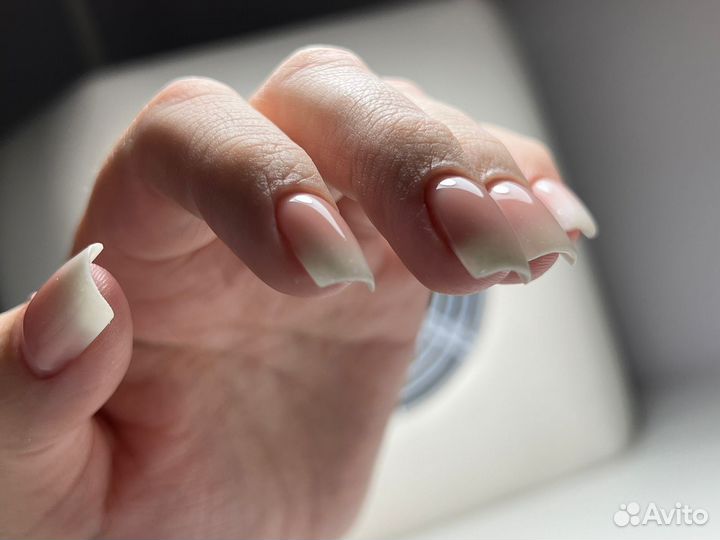 Маникюр педикюр