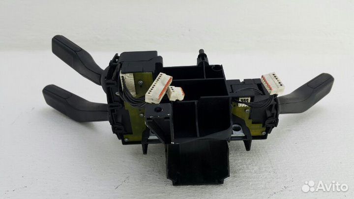 Блок подрулевых переключателей Volkswagen Passat