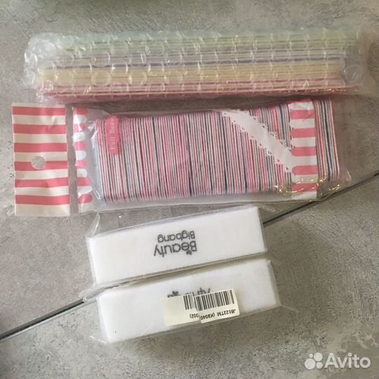 Рассхрдники для маникюра(бафики, пилочки, щетки)