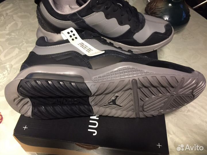 Кроссовки Nike jordan MA2