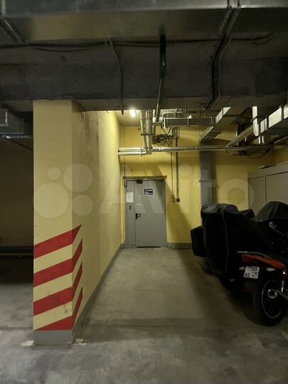 Машиноместо, 30 м²