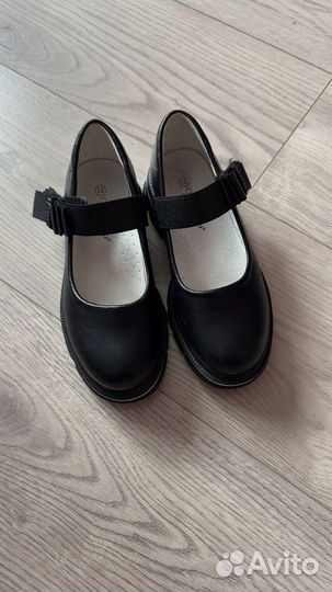 Туфли для девочки 31р