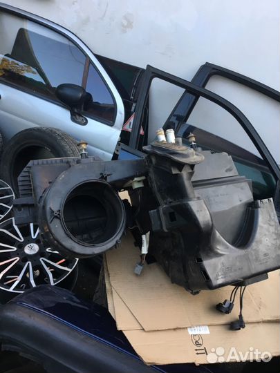 Форд Фокус-1 корпус печки (Американец)