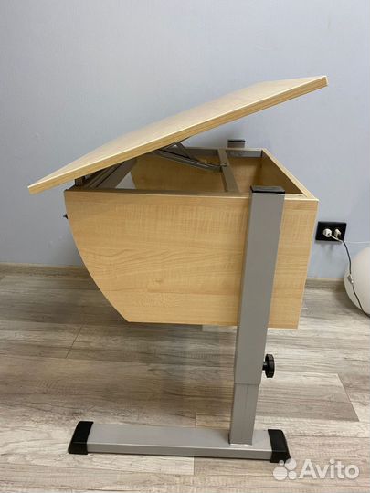 Растущий стол парта