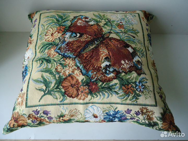 Подушка гобеленовая