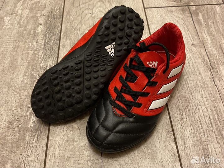 Футбольные бутсы adidas, кроссовки для зала