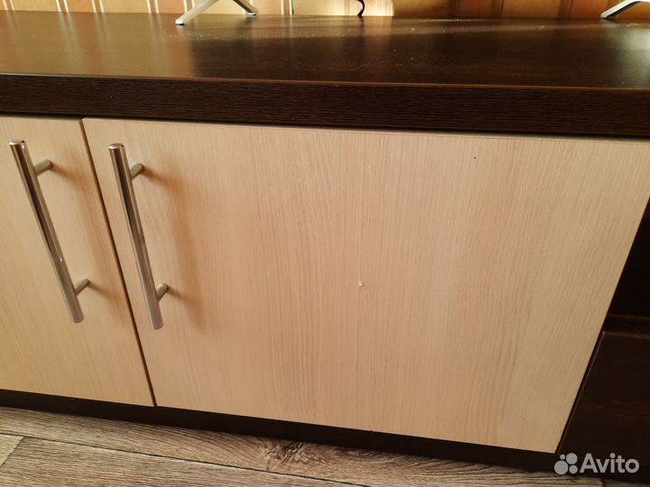 Тумба под телевизор