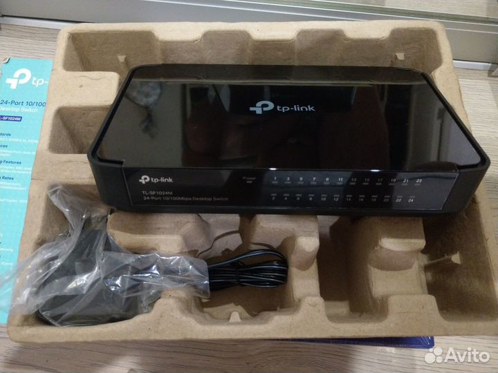 Коммуникатор TL-SF1024M 24-портовый 10/100 Мбит/с