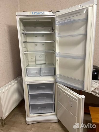 Холодильник бу indesit no frost