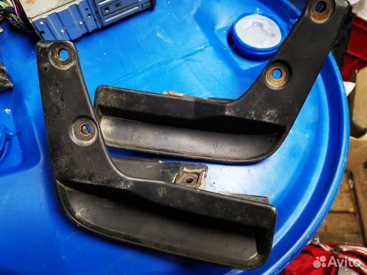 Брызговики mitsubishi ланцер 10