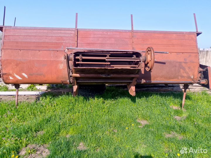 Жатка кукурузная и подсолнечная