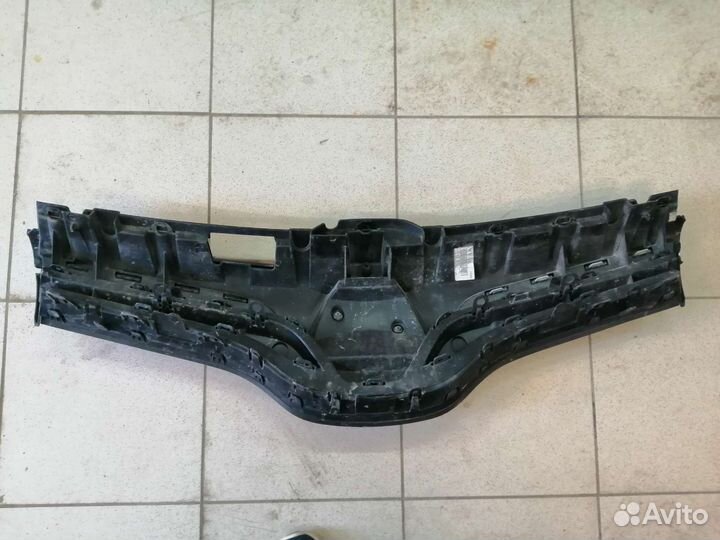 Решетка радиатора Рено Кангу 2