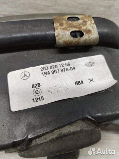 Фара противотуманная правая Mercedes C-Class Coupe